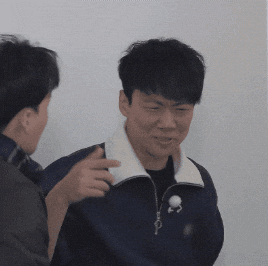 30영철 GIF