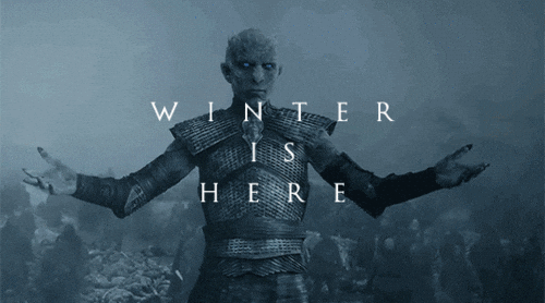 de winter komt eraan witte wandelaars GIF