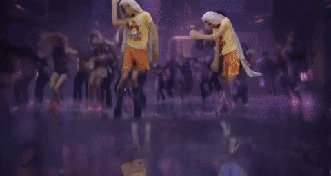 giphy.gif?cid=4d1e4f296349fa3edbae843a9b