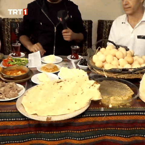Hungry Good Morning GIF by TRT