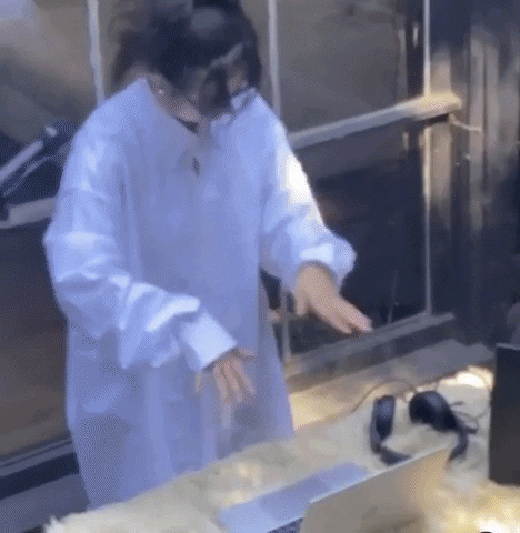 giphy.gif?cid=4d1e4f29cb6cbf919b0cba368b