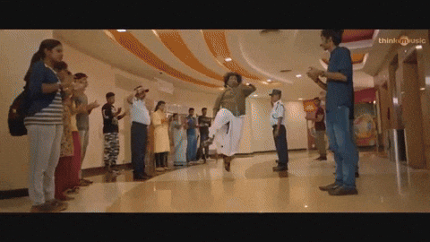 Résultat de recherche d'images pour "yogi babu comedy gif"