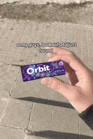 Geometry Dash Look GIF