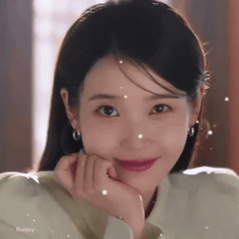 Iu 아이유 GIF