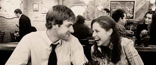 Resultado de imagem para jim and pam gif