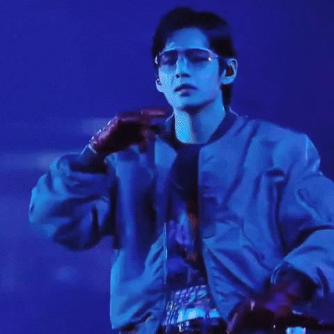 Kim Taehyung Mic Drop GIF