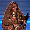 giphy.gif?cid=8fc3c8972b77ef9e9f7d956024