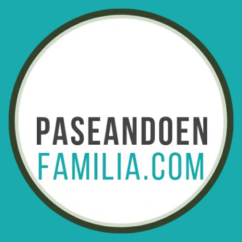 Paseando en familia GIF
