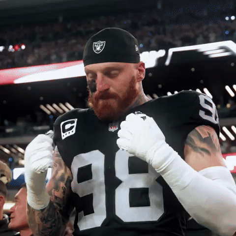 Las Vegas Kiss GIF