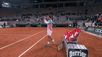 200.gif?cid=fc005b0829449abede2d663296c4bfb82a46f3a735cc4457&rid=200.gif&ct=g