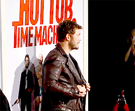 Hot Tub Time Machine Gifs Get The Best Gif On Giphy