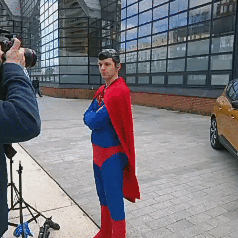 Largus superman renault scenicdrive GIF