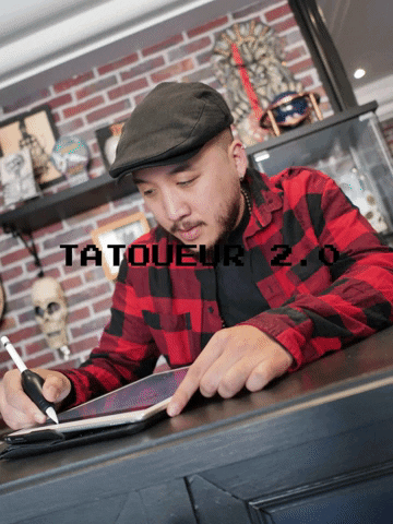 TATOUEUR_2.0 GIF