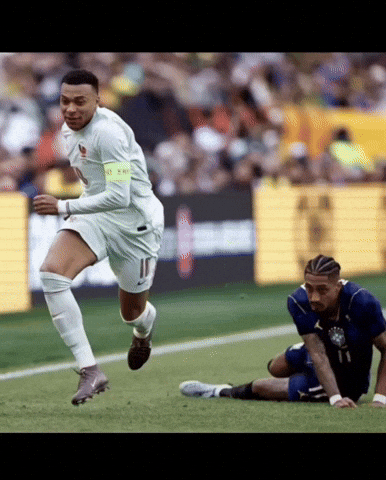 Mbappé Vs Rafinha GIF