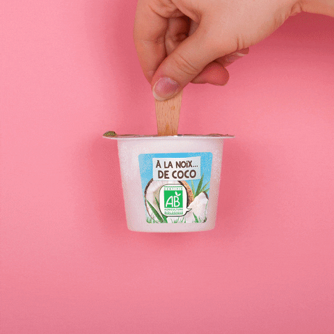 les2vaches yaourt noix de coco GIF