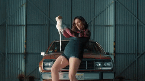 hot mom busty gif Hot mom busty gif
