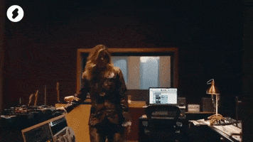 200.gif?cid=fc005b0813165e7b22998a586abdc4024d2c3d9da19335b5&rid=200.gif&ct=g