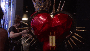 Queen Of Hearts Wide Load GIF by The Masked Singer