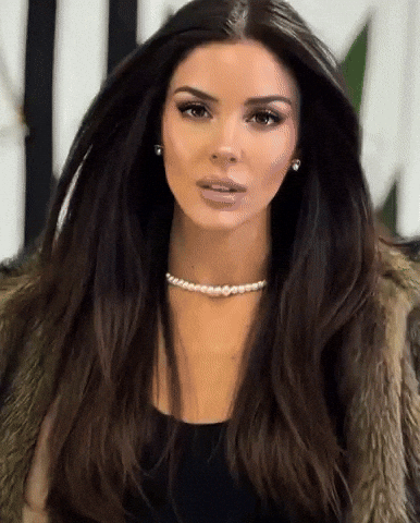 Cata Vallejos GIF