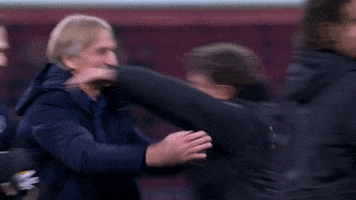 200.gif?cid=fc005b0820b7c5810dc208ac472c1611644e6ea7b5339a0d&rid=200.gif&ct=g