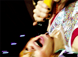 btw hayley is incapable of holding a camera properly GIF