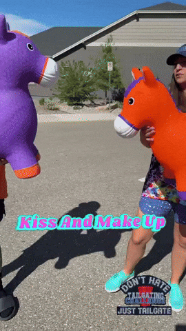 Make Up Kiss GIF by Tailgating Challenge