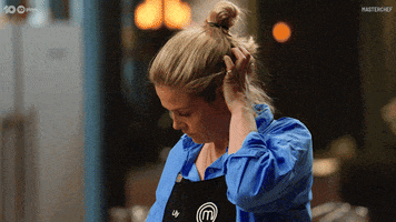 Confused What Do I Do GIF by MasterChefAU