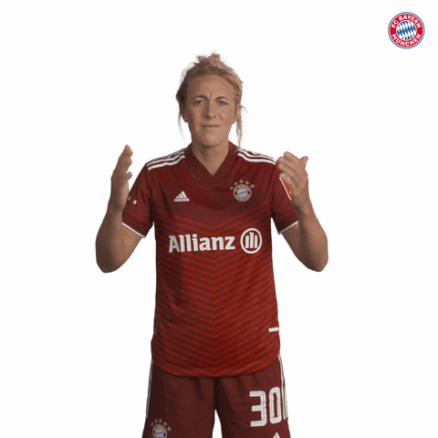 Carolin Simon Football GIF by FC Bayern Women