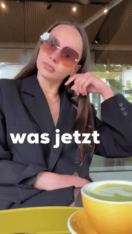 Was Jetzt GIF