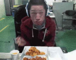 신태일 GIF