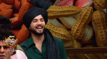 Mrunal Thakur Elvish GIF