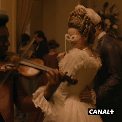 Happy Marie-Antoinette GIF by CANAL+