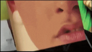 Twiggy GIF