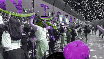 8M GIF