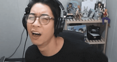 Looksam GIF
