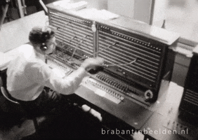 Vintage Connecting GIF by Brabant in Beelden