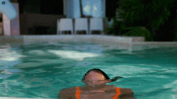 sexy swimming pool GIF by Videoland