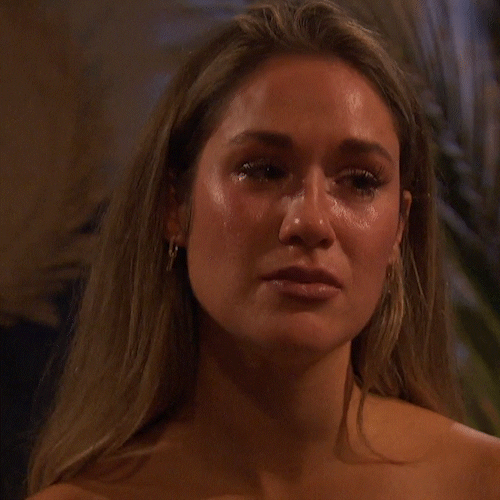 Bachelorette 19 - Gabby Windey - Rachel Recchia - Sept 13 - *Sleuthing Spoilers* - Page 10 Giphy.gif?cid=ecf05e4791e44c3106382e43120c60b79391ecffa3c524ab&rid=giphy