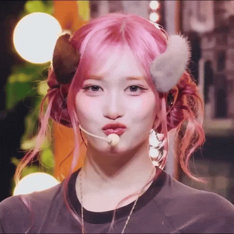 Leeseo GIF