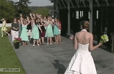  fail wedding bride toss novios GIF