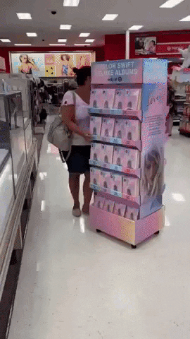 giphy.gif?cid=8fc3c8979a2b5473e04350fa10