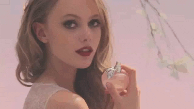 Frida Gustavsson Fashion GIF - Find & Share on GIPHY