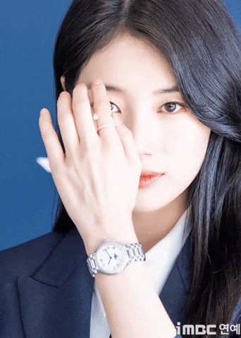 Bae Suzy GIF