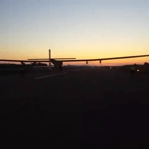 sui GIF by Solar Impulse
