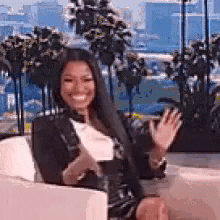giphy.gif?cid=4d1e4f29dbb565f81ea38efaca
