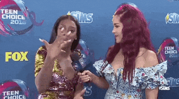 Red Carpet Jess Hilarious GIF by FOX Teen Choice