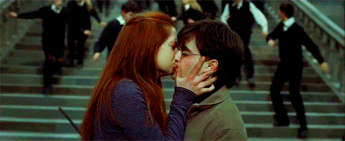 Harry Potter Kiss GIF - Find & Share on GIPHY