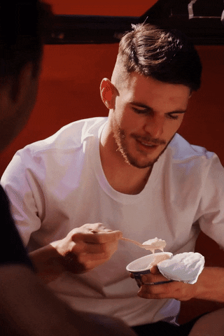 Football Eating GIF by Muller Rice