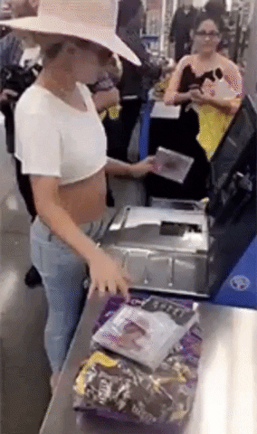 giphy.gif?cid=4d1e4f29f15854164934ebf657