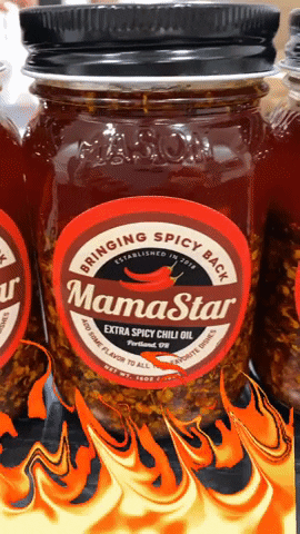 Mamastarchilioil hot sauce spicy food chilioil mamastar GIF